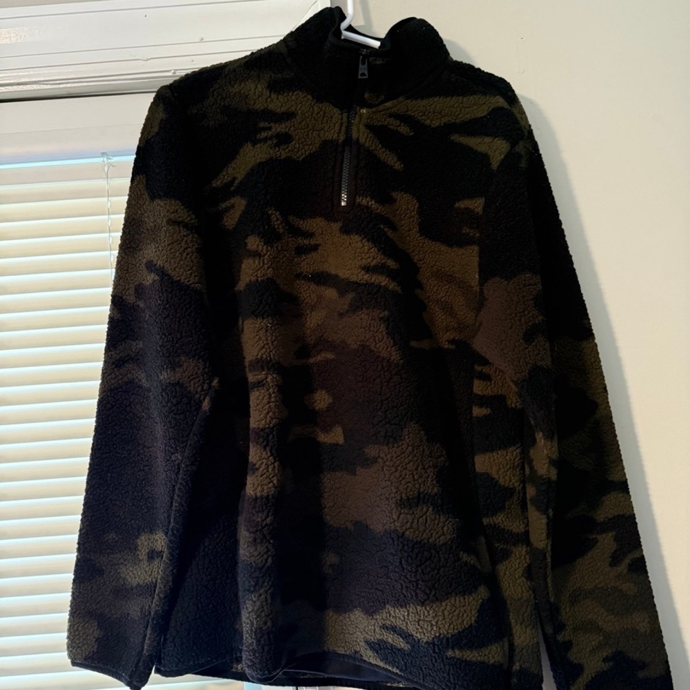 Camouflage Fleece Pullover